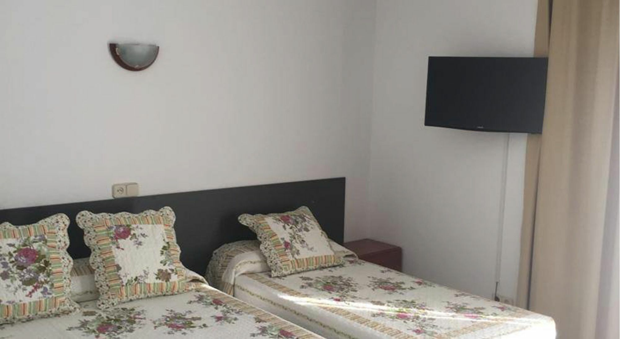 Hostal Bonavista 布拉内斯 外观 照片
