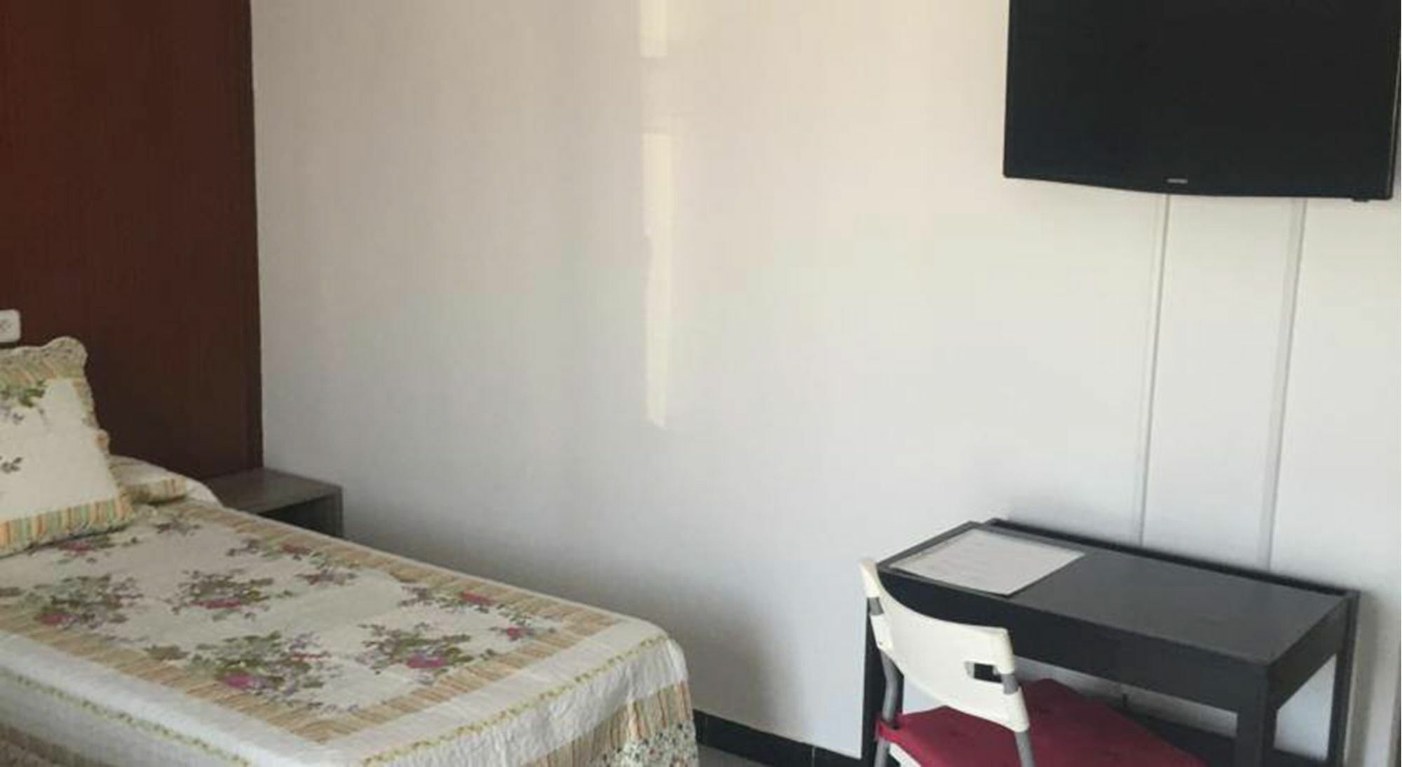 Hostal Bonavista 布拉内斯 外观 照片